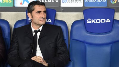 مصدر داخل برشلونة.. بارتوميو يحسم مصير فالفيردي