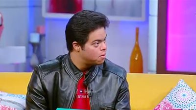 السباح محمد الحسيني يطالب وزارتي الداخلية والدفاع برعايته