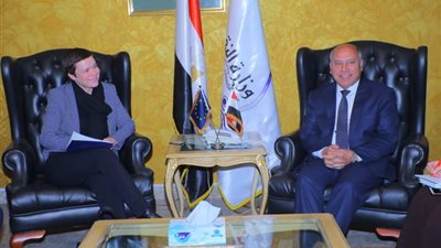 وزير النقل: نولي أهمية لرفع مستويات السلامة على الطرق