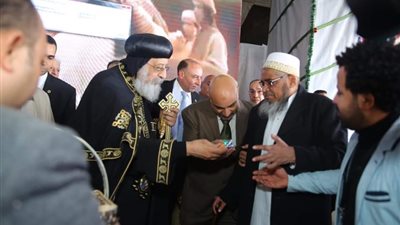 البابا تواضروس يستقبل المهنئين من كل طوائف الشعب