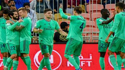 ريال مدريد يفوز على فالنسيا بثلاثية ويحجز مقعدًا في نهائي السوبر الاسباني