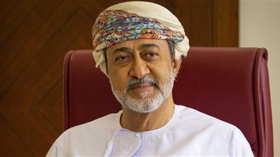 التلفزيون العُماني يعلن تنصيب هيثم بن طارق آل سعيد سلطانا للبلاد (فيديو)