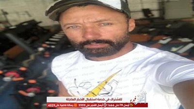 أحمد فهمي يمارس التمارين الرياضية الشاقة داخل الجيم