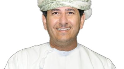 كاتب عماني يكشف لـ