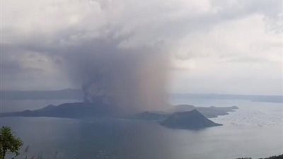 الفلبين: إجلاء آلاف السكان بسبب ثوران بركان