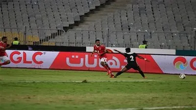 خاص.. الأهلي يعاقب حسين الشحات