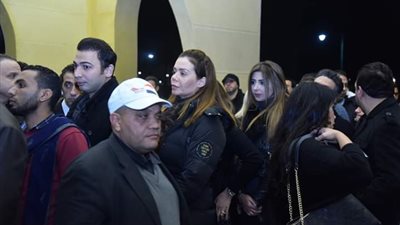 إيمي سالم تساند إيهاب توفيق في وفاة والده 