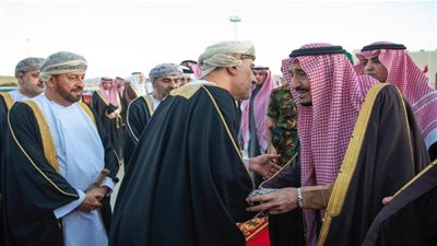 الملك سلمان بن عبدالعزيز يغادر سلطنة عُمان