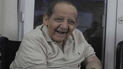 جورج سيدهم في أحدث ظهور له برفقة هاني رمزي وشقيقيه (صورة)