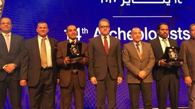 وزيري يكشف تفاصيل وأسباب فوز 3 أثريين بجائزة التميز