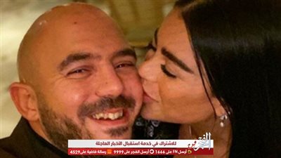 صورة لـ محمود العسيلي وزوجته في شهر العسل.. والأخيرة: 