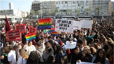 مظاهرات في إسرائيل بسبب تصريحات وزير التعليم عن 