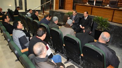 محافظ الغربية يلتقي أصحاب ورش صناعة الأثاث والفخار (صور)