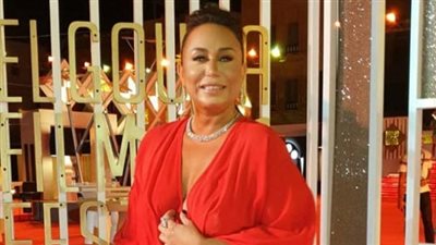 انجي علي تظهر برفقة طليقها طارق العريان في دبي (فيديو)