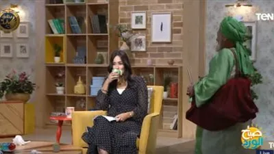 سيدة تتبرع بعمرة إلى آخر السقايين في مصر على الهواء (فيديو)