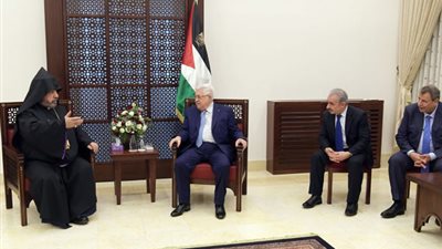 الرئيس الفلسطيني يهنئ بطريرك الأرمن الأرثوذكس بعيد الميلاد  