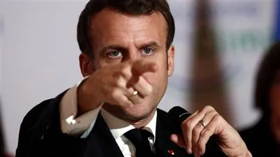 ماكرون يسعي لجذب المزيد من الاستثمارات الأجنبية