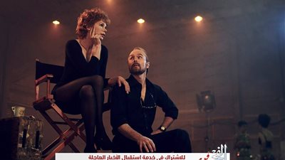 سام روكويل يتفاجئ بفوزه بجائزة SAG عن مسلسل FosseVerdon