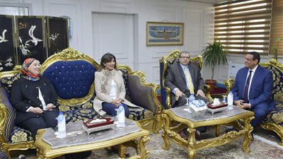 وزراء الهجرة والقوى العاملة والتضامن في البحيرة ضمن 