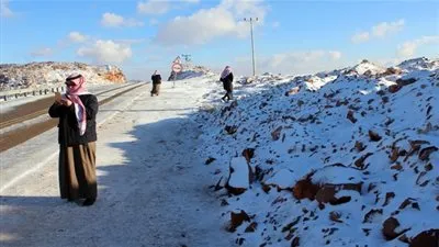 الطقس تبوك.. تساقط الثلوج ودرجات الحرارة تصل إلى دون الصفر