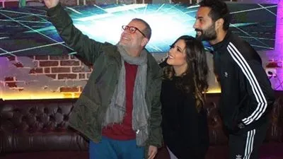 بصورة مع شريف منير.. كريم فهمي يروج لمسلسله الجديد