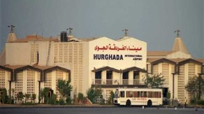 إحباط محاولة تهريب عملات ذهبية وأثرية بمطار الغردقة