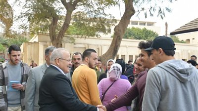 في نهاية الامتحانات.. خبر سار من رئيس جامعة القاهرة للطلاب (صور)