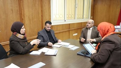جامعة السويس تستقبل وفد منظومة الشكاوى التابعة لمجلس الوزراء