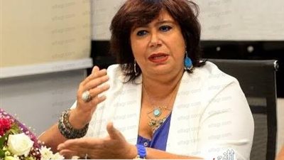 وزير الثقافة: 