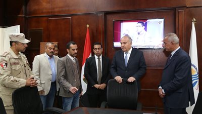 محافظ قنا: حريصون على تدريب الكوادر البشرية لمواجهة الأزمات (صور)