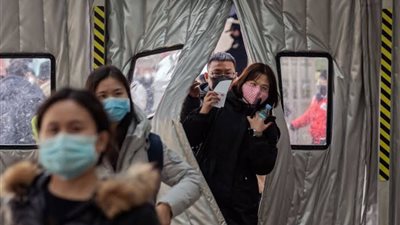 وصول مرضى فيروس كورونا إلى فرنسا