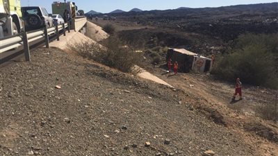 مصرع 3 أشخاص إثر انقلاب باص على طريق الهجرة بالمدينة