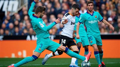 نجم برشلونة يلمح إلى عدم احتياج الفريق إلى بديل لسواريز