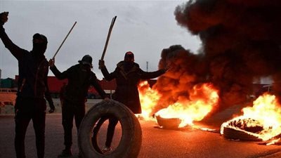 مصرع وإصابة 21 متظاهراً عراقياً أثناء تفريق احتجاجات في كربلاء