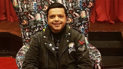 محمد هنيدي ورحلة العودة للمسرح في 