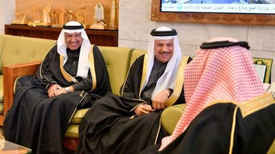 أمير الرياض يودع الأمين العام لمجلس التعاون الخليجي
