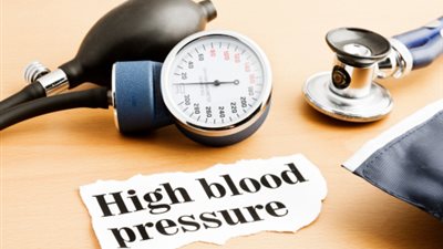 أفضل 7 علاجات منزلية للسيطرة على ارتفاع ضغط الدم دون أدوية