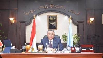 أول تعليق من محافظ البحر الأحمر بعد ضبط رئيس 