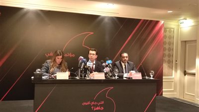فودافون تكشف سبب خروجها من السوق المصري