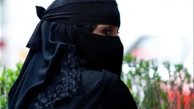  جامعة القاهرة تكشف عن عقوبة مخالفة حكم حظر ارتداء النقاب