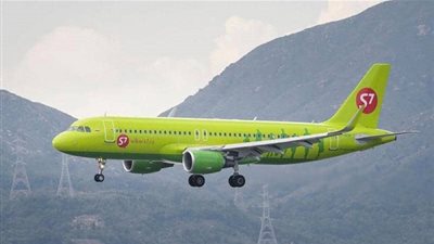 روسيا.. الشرطة تطيح بفتاة هددت بتفجير نفسها في طائرة