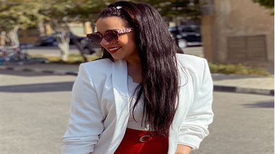 أسما شريف منير تحتفل بـ