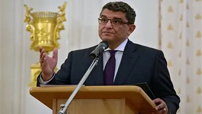 سفيرنا بالصين يكشف إجراءات عودة المصريين من ووهان