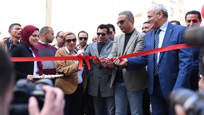 وزيرا البيئة والرياضة ومحافظ الفيوم يفتتحون مشروع الدراجات التشاركية