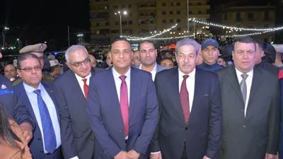 محافظ الدقهلية يوقد الشعلة الرئيسية أمام النصب التذكاري (صور)