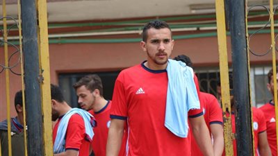 العبور يضم ظهير أيمن بترول أسيوط لموسم ونصف