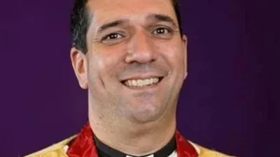 بطريرك المدينة المقدسة يهنئ المطران الجديد للكنيسة الأسقفية العربية