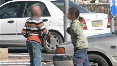 سقوط شابين استقطبا طفلين للتسول في الجيزة