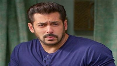 سلمان خان يعتدي على معجب.. تعرف على التفاصيل