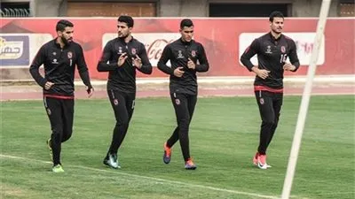 بوجود إكرامي... تدريبات خاصة لحراس الأهلي بالتتش